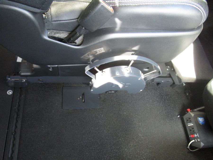 Used 2015 Toyota Sienna SE - VMI Side Entry Entry In Floor Automatic Ramp