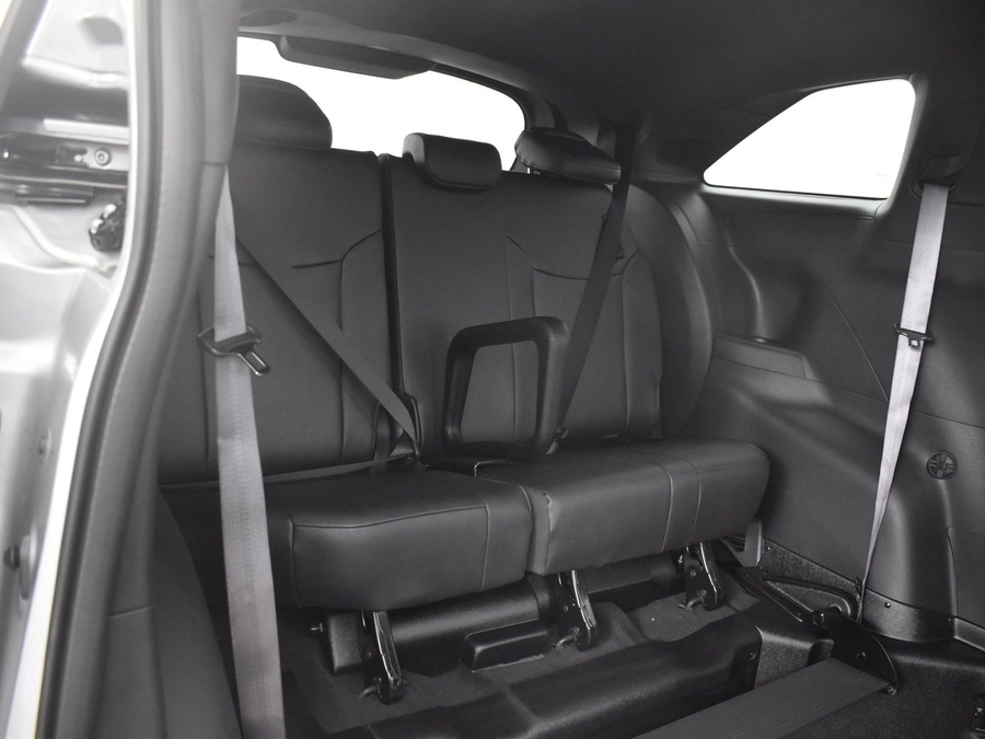 New 2025 Toyota Sienna Hybrid XSE - BraunAbility Side Entry Entry Fold Out Automatic Ramp