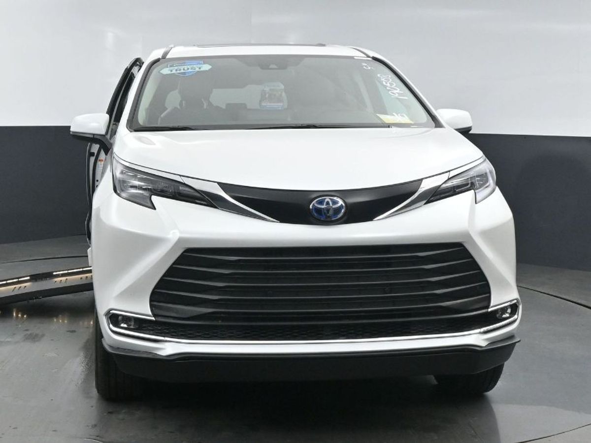 2024 TOYOTA SIENNA - Image 19