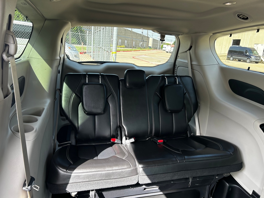 Used 2024 Chrysler Pacifica Touring L - BraunAbility Side Entry In Floor Automatic Ramp