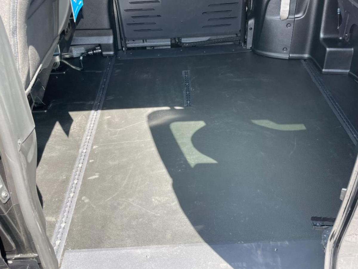 2023 CHRYSLER VOYAGER - Image 18