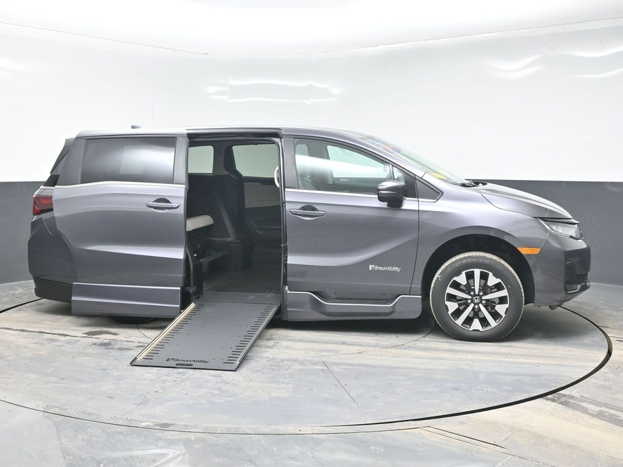 New 2026 Honda Odyssey EX-L - BraunAbility Side Entry Entry In Floor Automatic Ramp