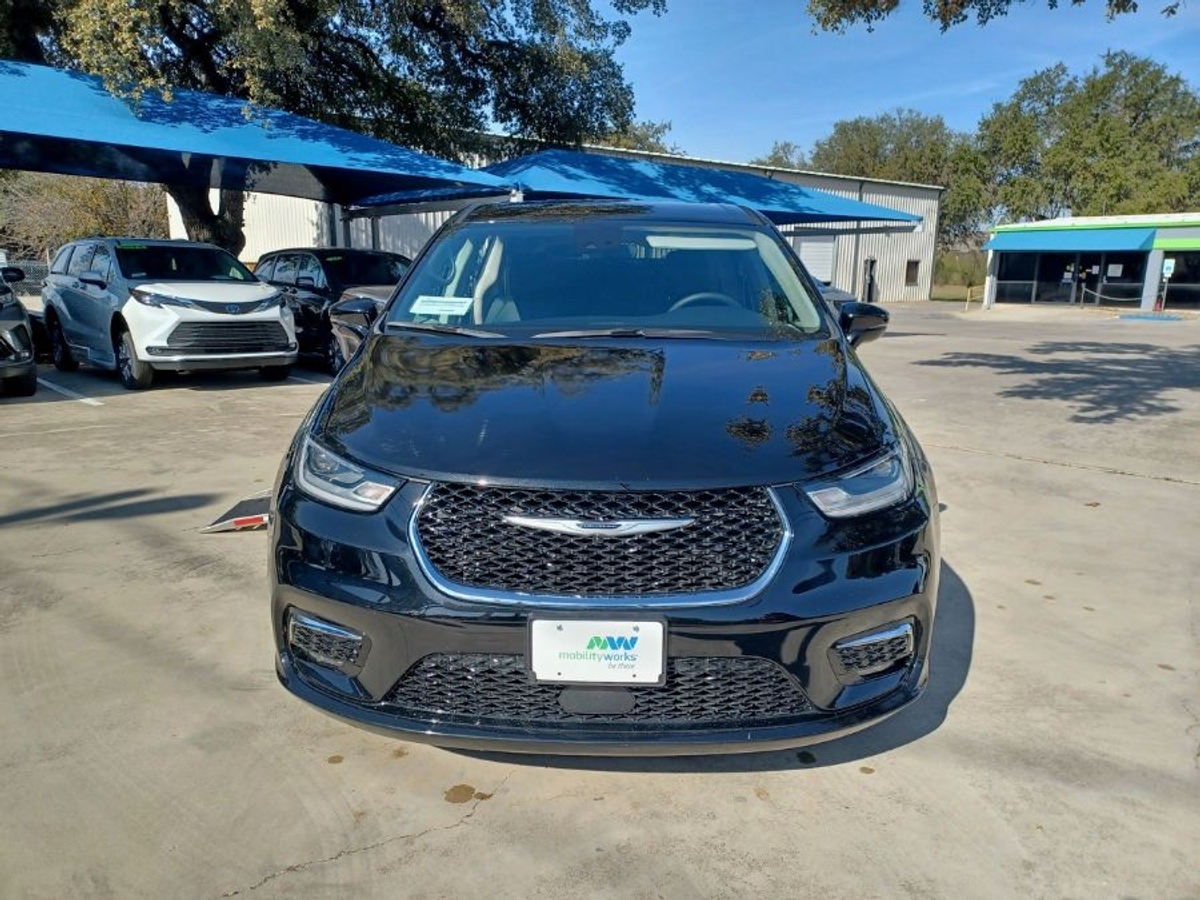 2024 CHRYSLER PACIFICA - Image 5