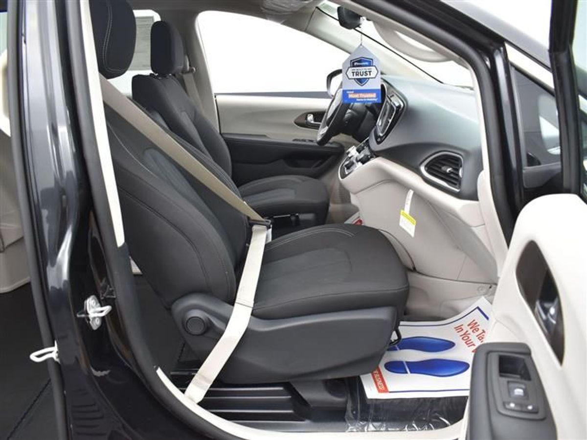 2023 CHRYSLER VOYAGER - Image 14