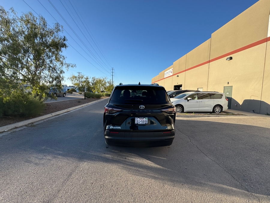 Used 2024 Toyota Sienna Hybrid XLE Base - BraunAbility Side Entry Entry Fold Out Automatic Ramp