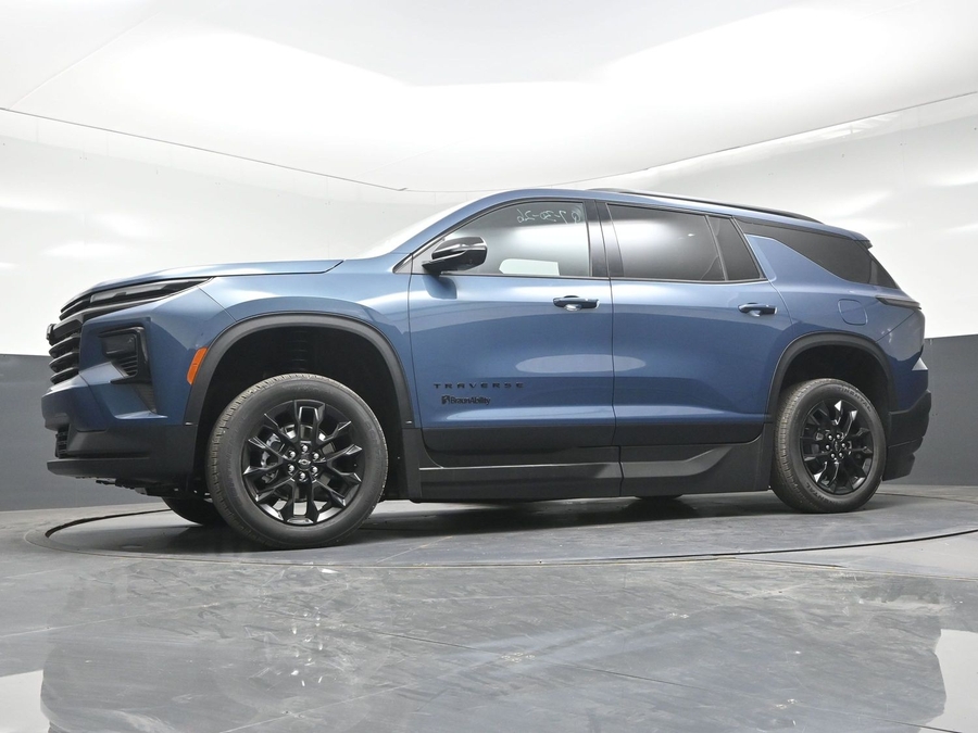 New 2026 Chevrolet Traverse 1LT Midnight - BraunAbility Side Entry In Floor Automatic Ramp