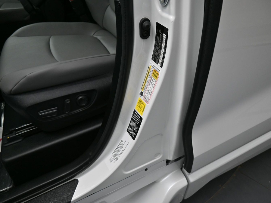 New 2026 Toyota Sienna Hybrid XLE Base - BraunAbility Side Entry Entry Fold Out Automatic Ramp