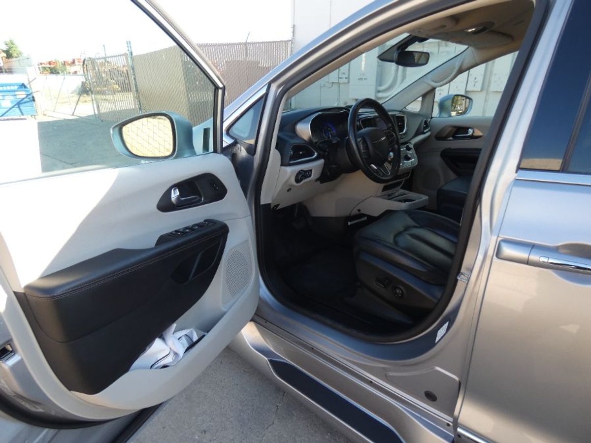 2020 CHRYSLER PACIFICA - Image 8