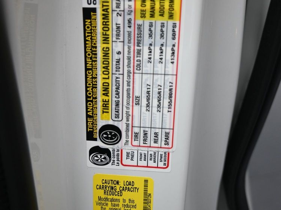 New 2026 Toyota Sienna Hybrid XLE Base - BraunAbility Side Entry Fold Out Automatic Ramp
