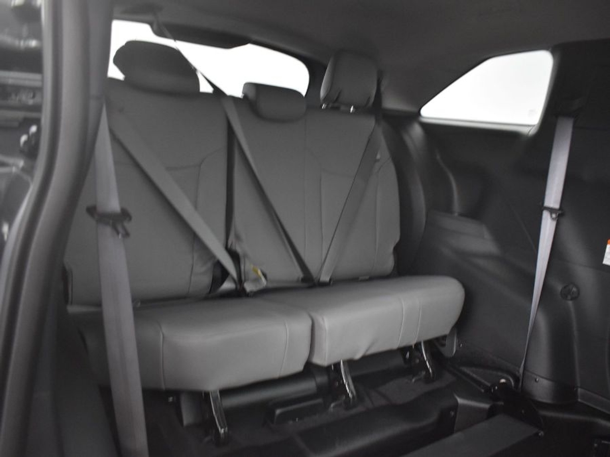 2025 TOYOTA SIENNA - Image 10