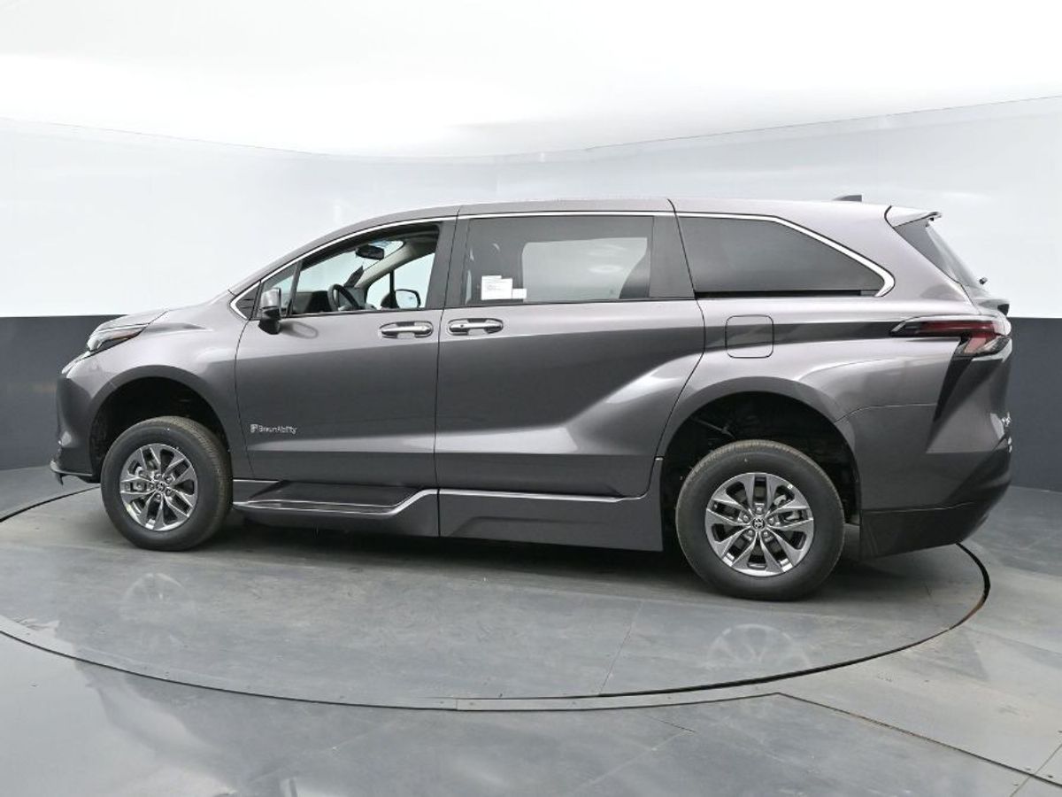 2024 TOYOTA SIENNA - Image 16