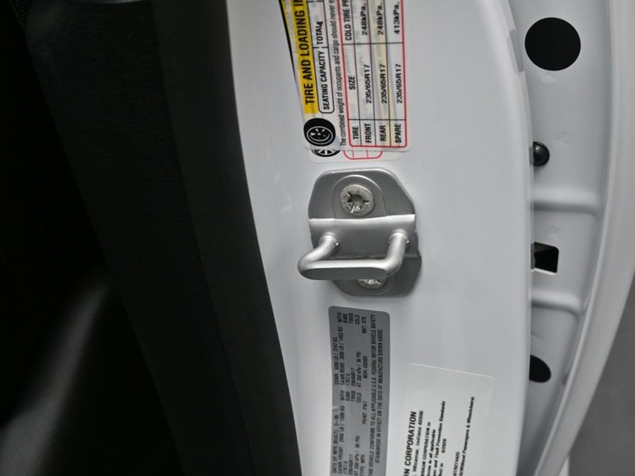 New 2026 Chrysler Voyager LX - BraunAbility Rear Entry Fold Out Manual Ramp