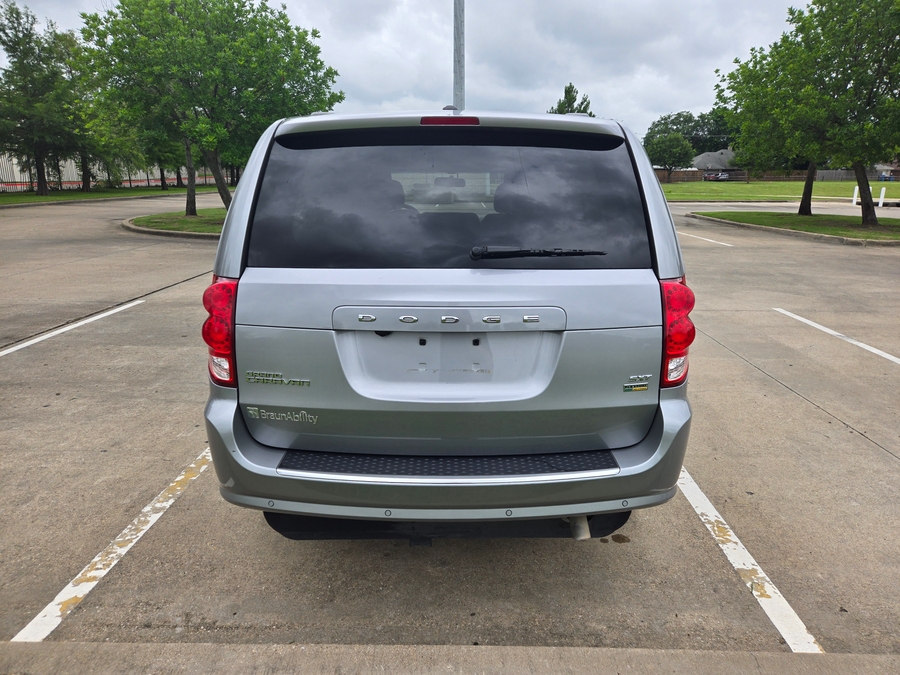 Used 2017 Dodge Grand Caravan SXT - BraunAbility Side Entry Entry In Floor Automatic Ramp