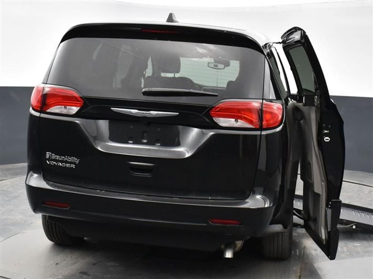 2023 CHRYSLER VOYAGER - Image 17