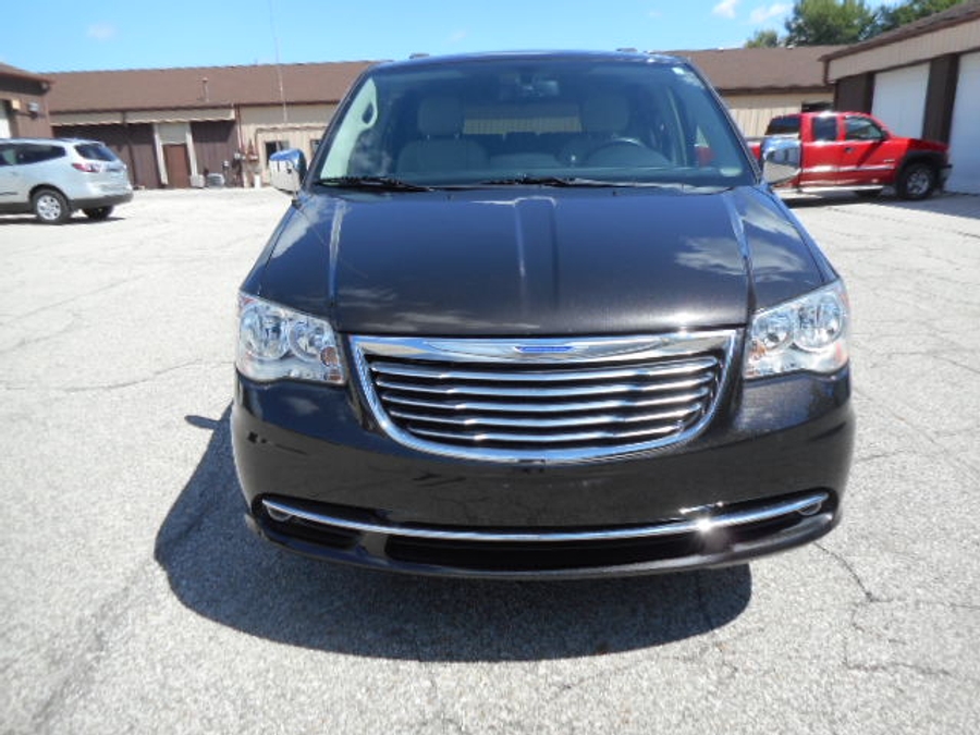 Mocha Java Pearl Chrysler Town and Country image number 3