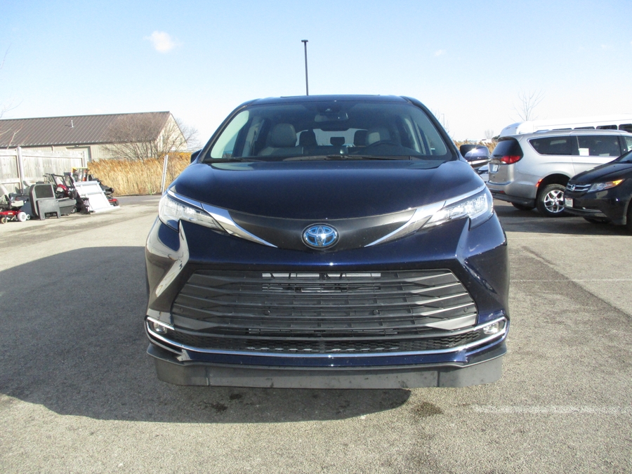 2021 TOYOTA SIENNA - Image 1