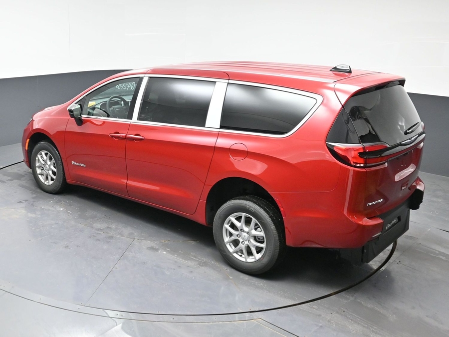 Red Chrysler Pacifica image number 11