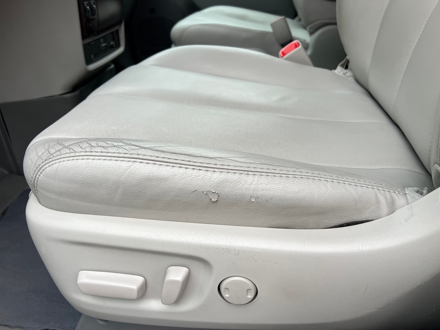 Used 2012 Toyota Sienna XLE - BraunAbility Side Entry Entry Fold Out Automatic Ramp