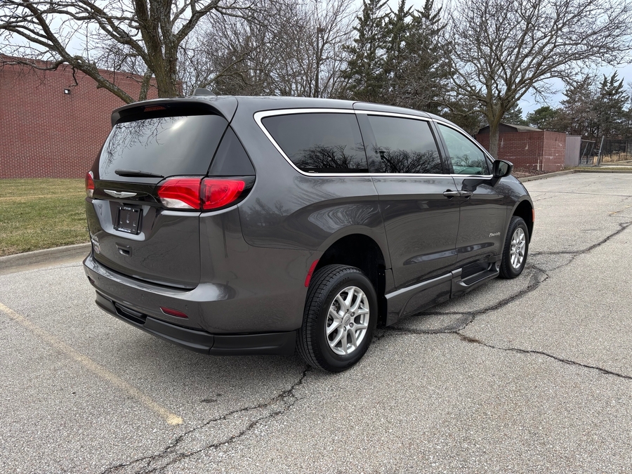 Used 2022 Chrysler Voyager LX - BraunAbility Side Entry Entry Fold Out Automatic Ramp