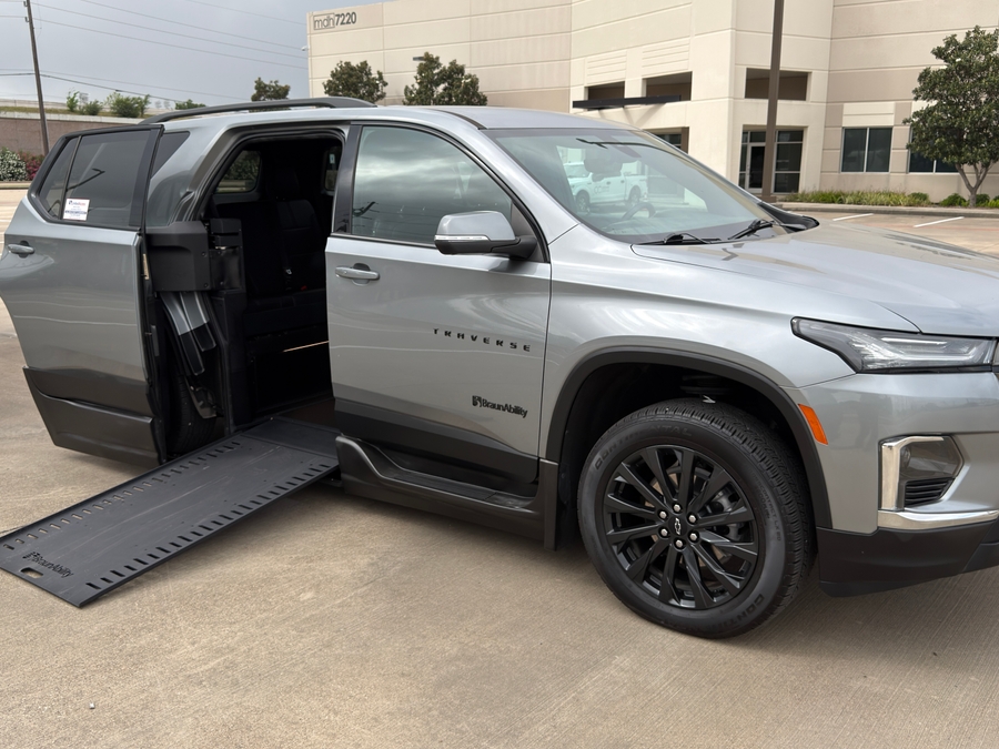 Used 2023 Chevrolet Traverse RS - BraunAbility Side Entry Entry In Floor Automatic Ramp
