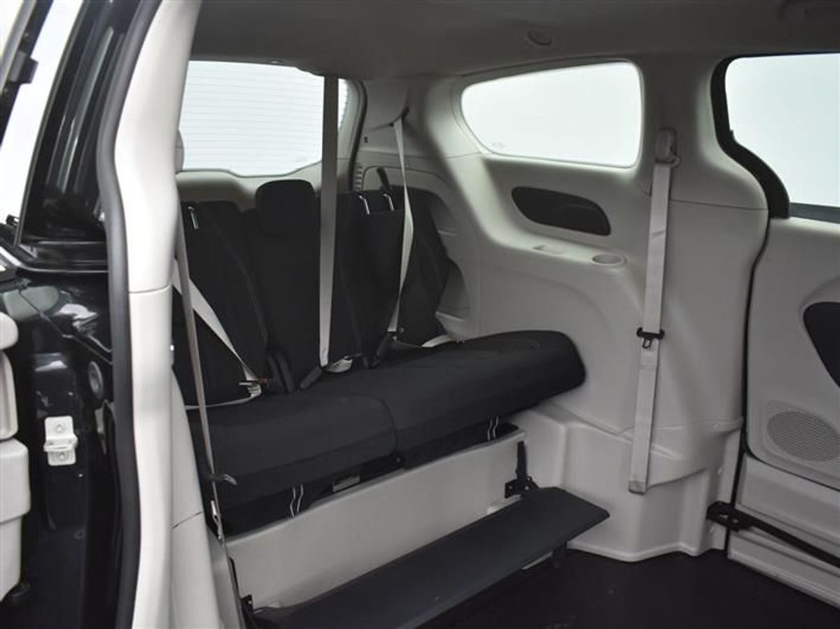 2023 CHRYSLER VOYAGER - Image 15