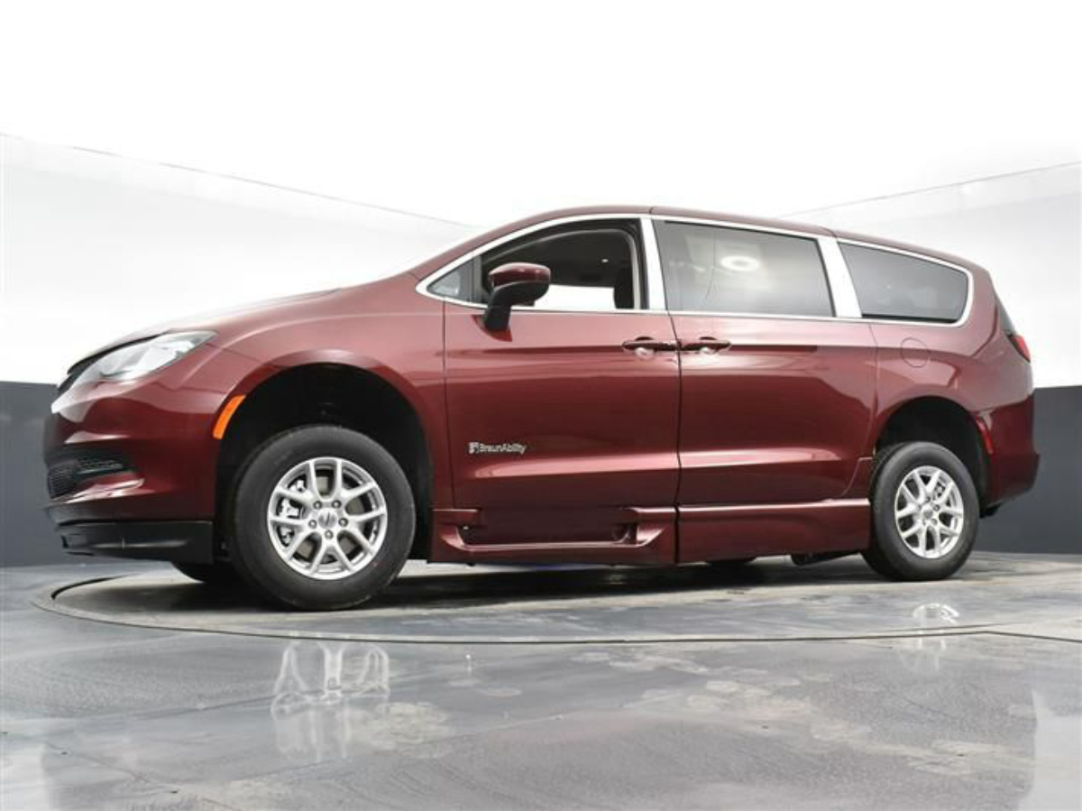 2023 CHRYSLER VOYAGER - Image 17