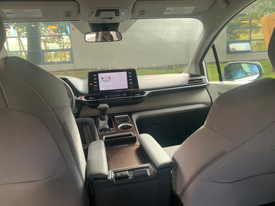 Used 2022 Toyota Sienna LE - Rear Entry Entry Fold Out Manual Ramp