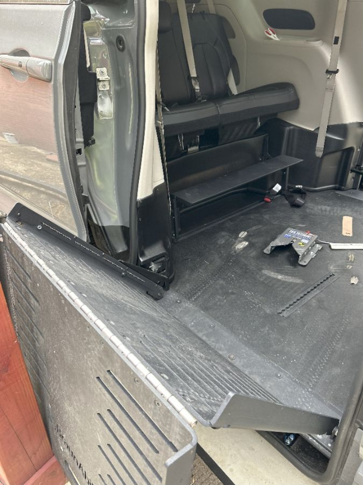 2023 CHRYSLER PACIFICA - Image 2