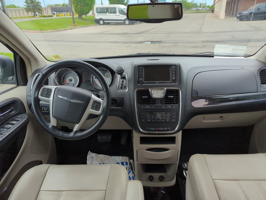 Used 2014 Chrysler Town and Country Touring L - RLX Side Entry Entry In Floor Automatic Ramp