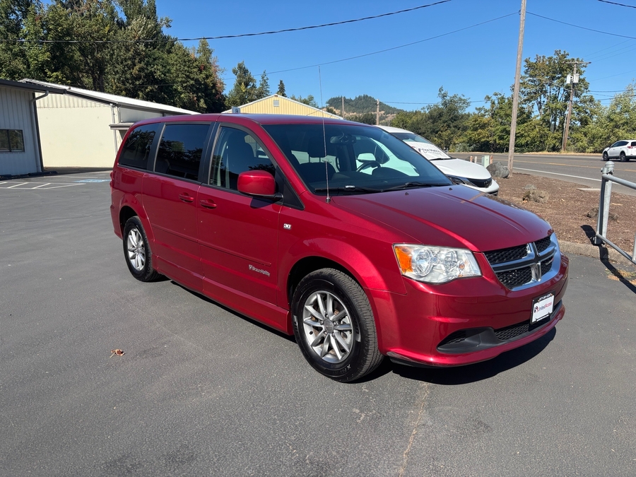 Used 2014 Dodge Grand Caravan SE 30th Anniversary - BraunAbility Side Entry Fold Out Automatic Ramp