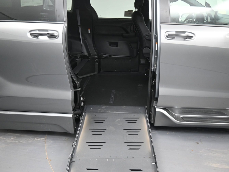 New 2026 Toyota Sienna Hybrid XSE Sport - BraunAbility Side Entry Fold Out Automatic Ramp