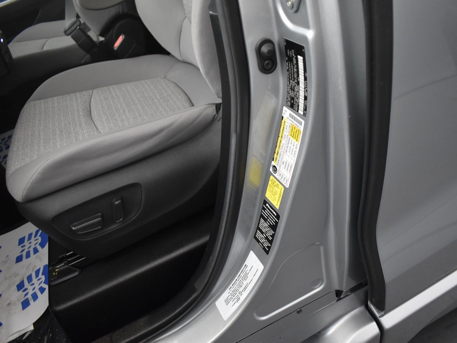 New 2025 Toyota Sienna Hybrid LE - BraunAbility Side Entry Entry Fold Out Automatic Ramp