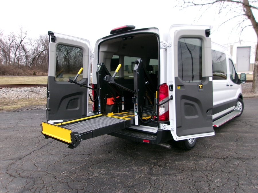 White Ford T350 image number 5