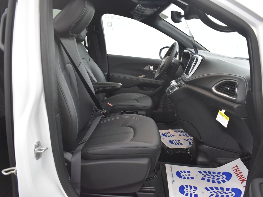 New 2025 Chrysler Pacifica Select Safety - BraunAbility Side Entry Entry Fold Out Automatic Ramp