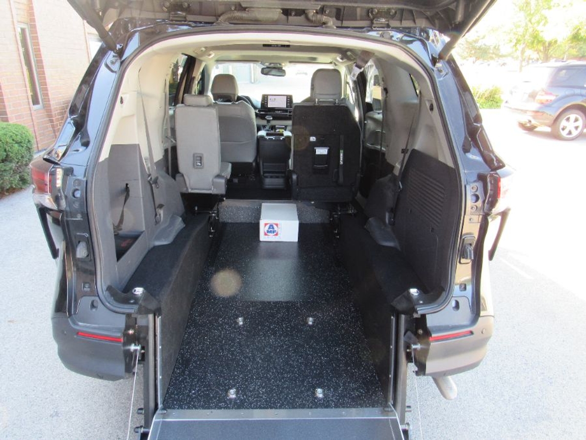 2024 TOYOTA SIENNA - Image 10