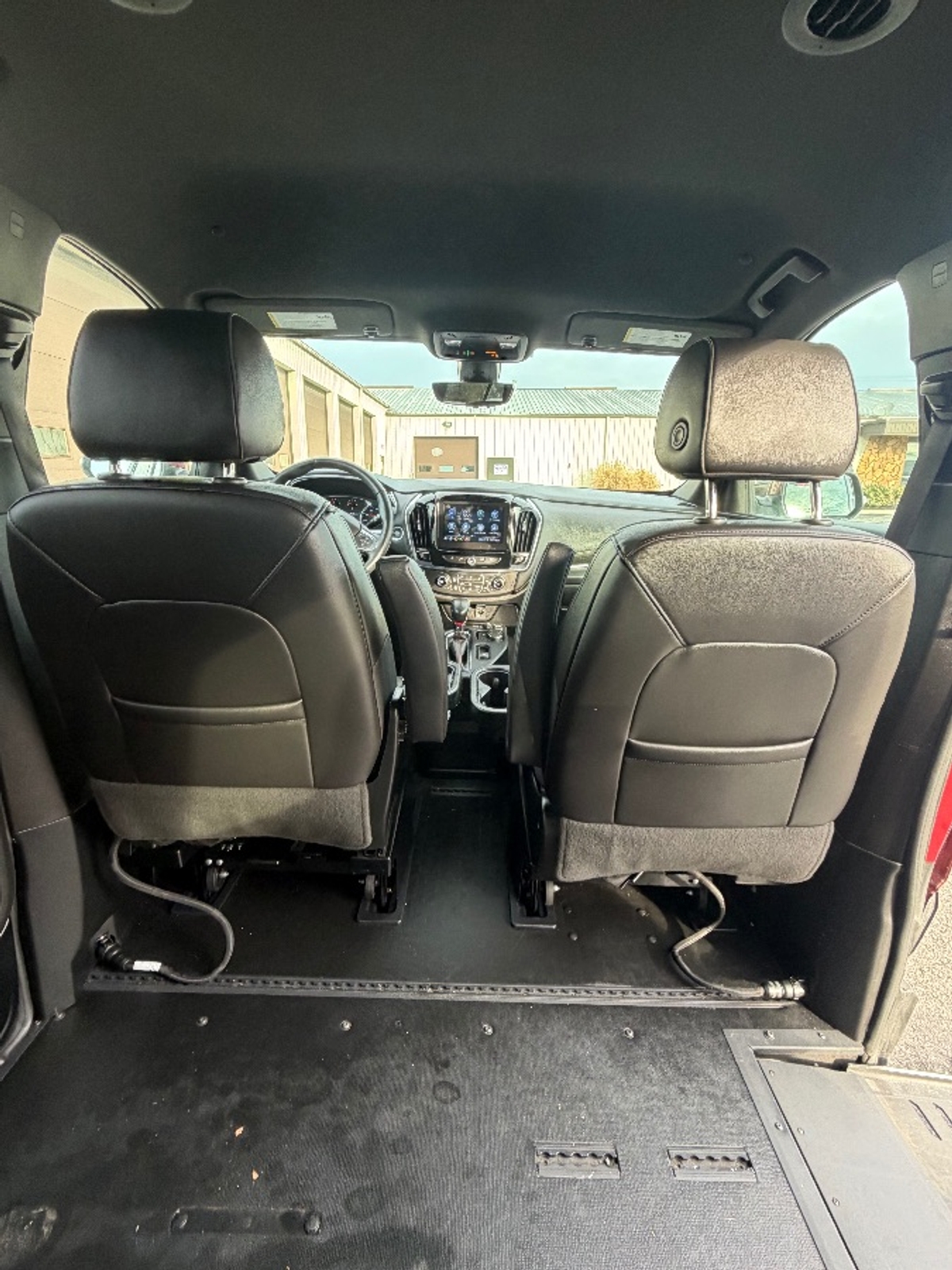 2022 CHEVROLET TRAVERSE - Image 17