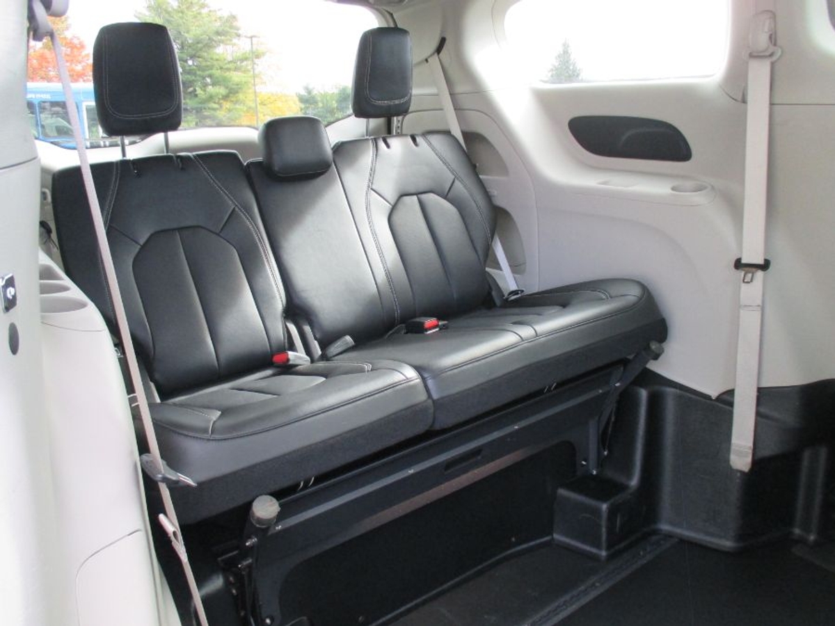 Red Chrysler Pacifica image number 10