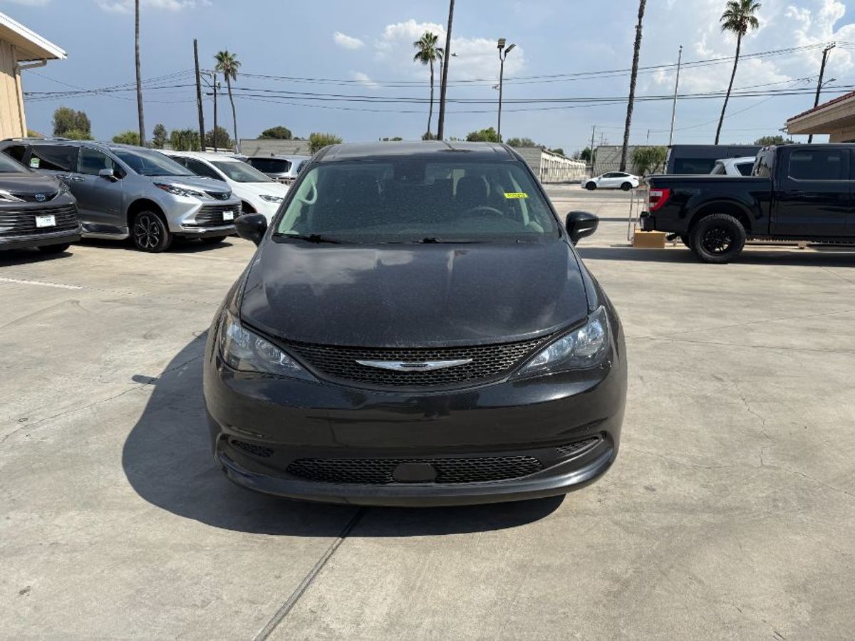 2024 CHRYSLER VOYAGER - Image 2