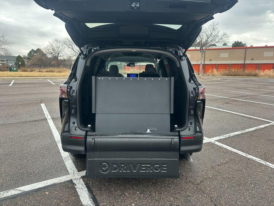 2025 TOYOTA SIENNA - Image 22