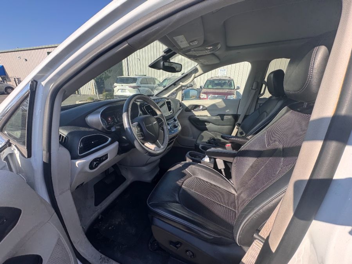 2018 CHRYSLER PACIFICA - Image 3