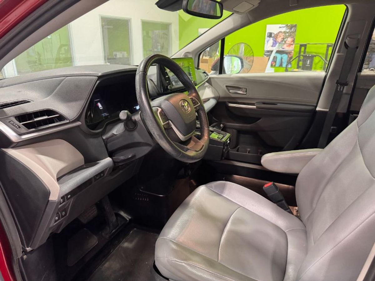 2022 TOYOTA SIENNA - Image 8