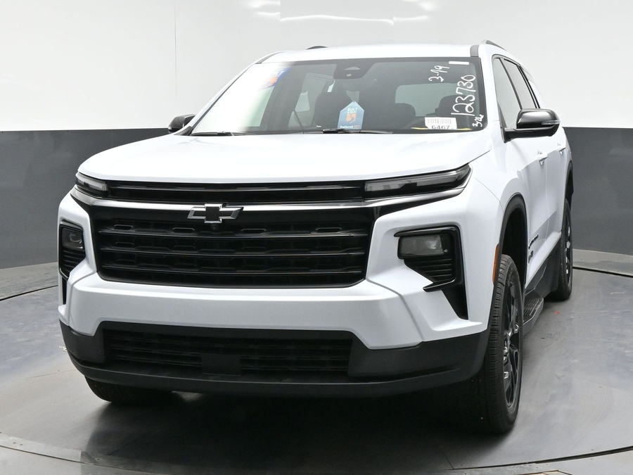 New 2026 Chevrolet Traverse 1LT Midnight - BraunAbility Side Entry Entry In Floor Automatic Ramp