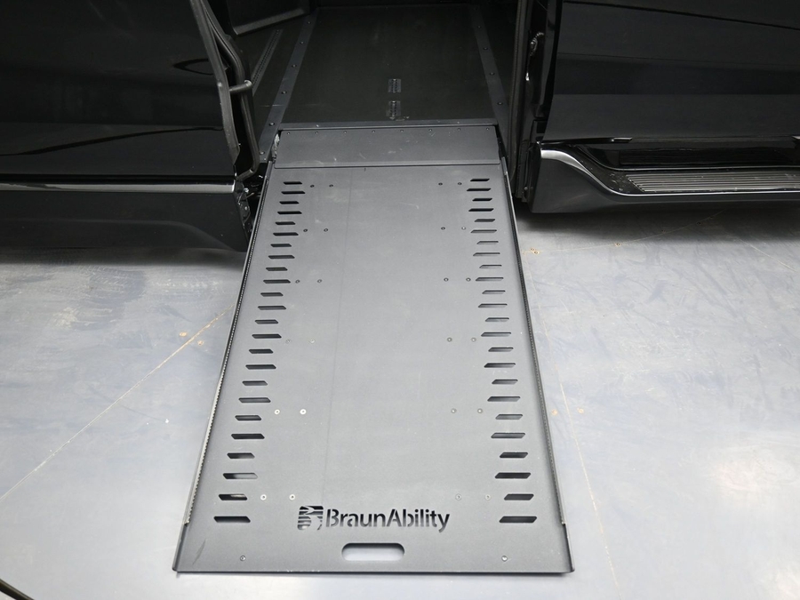 Black Toyota Sienna image number 10