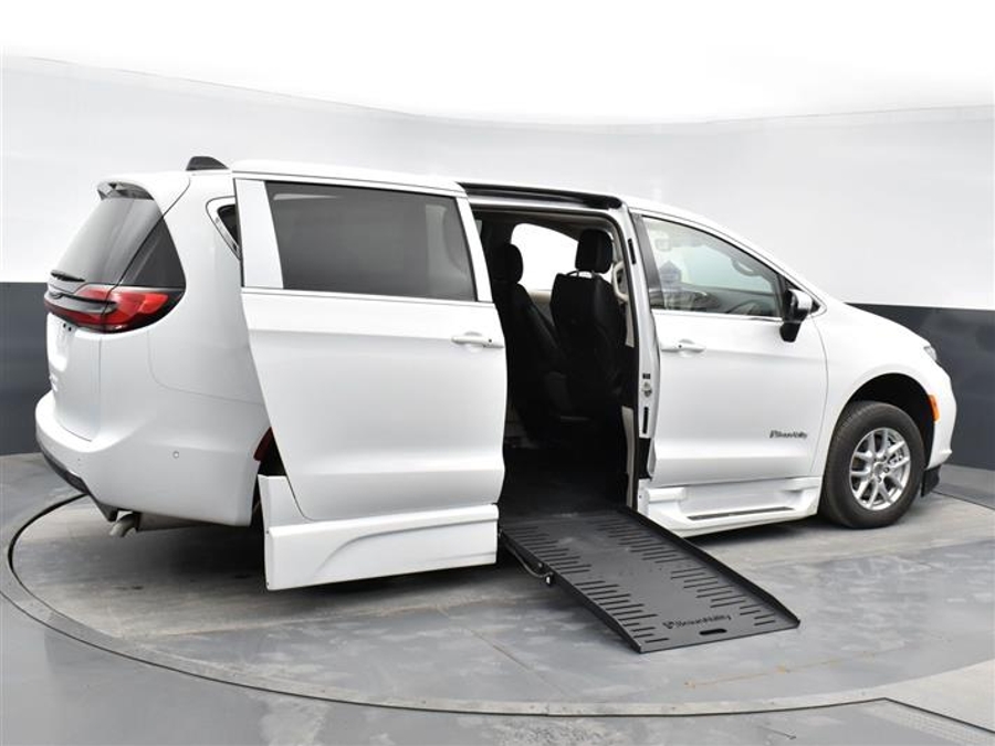 Used 2023 Chrysler Pacifica Touring L - BraunAbility Side Entry Fold Out Automatic Ramp