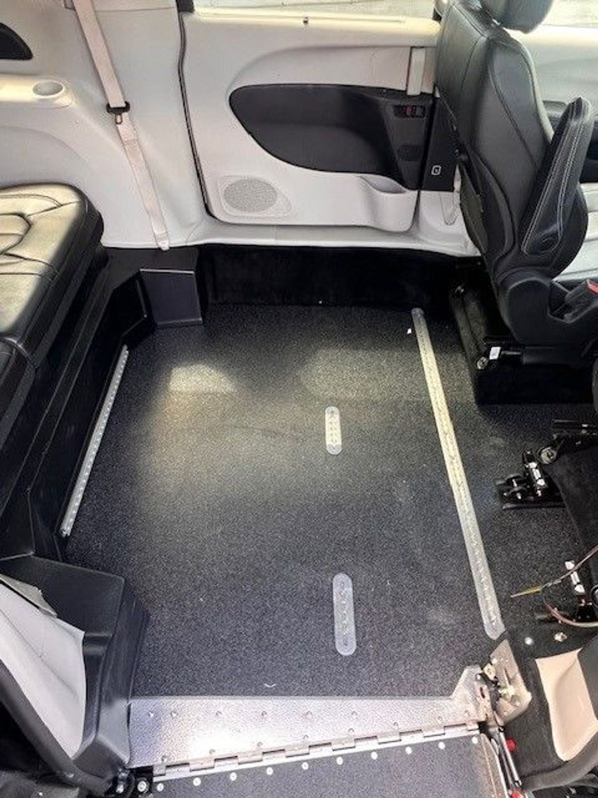 2024 CHRYSLER PACIFICA - Image 13