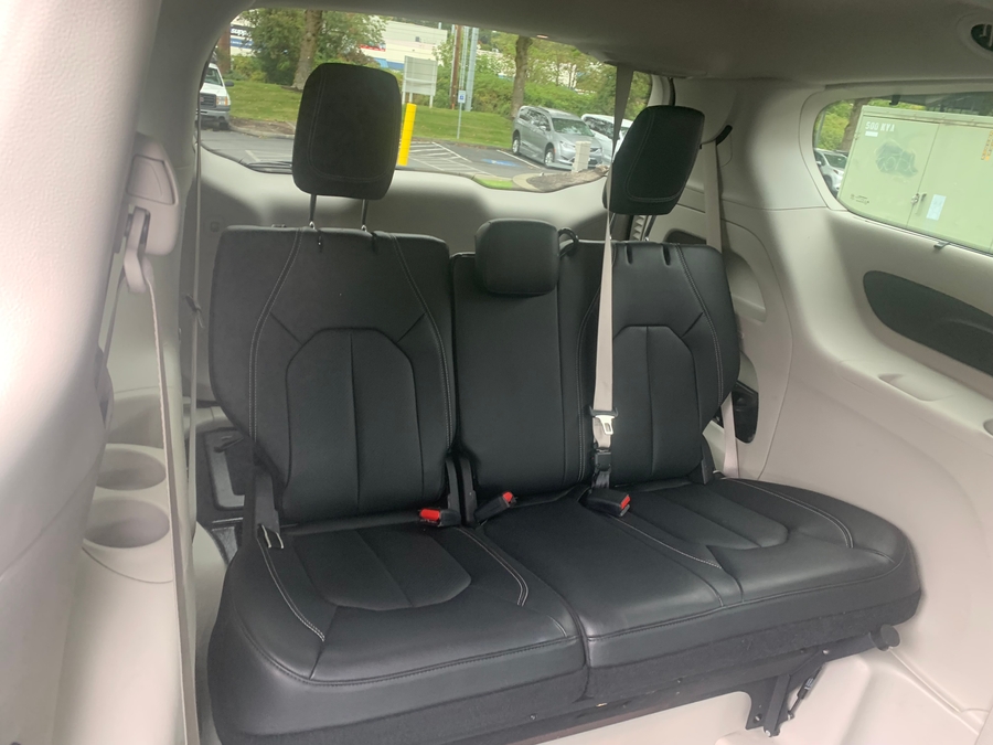 Used 2022 Chrysler Pacifica Touring L - BraunAbility Side Entry Fold Out Automatic Ramp