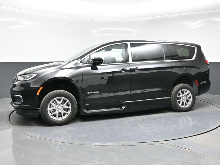Black Chrysler Pacifica with Side Entry Automatic Fold Out ramp
