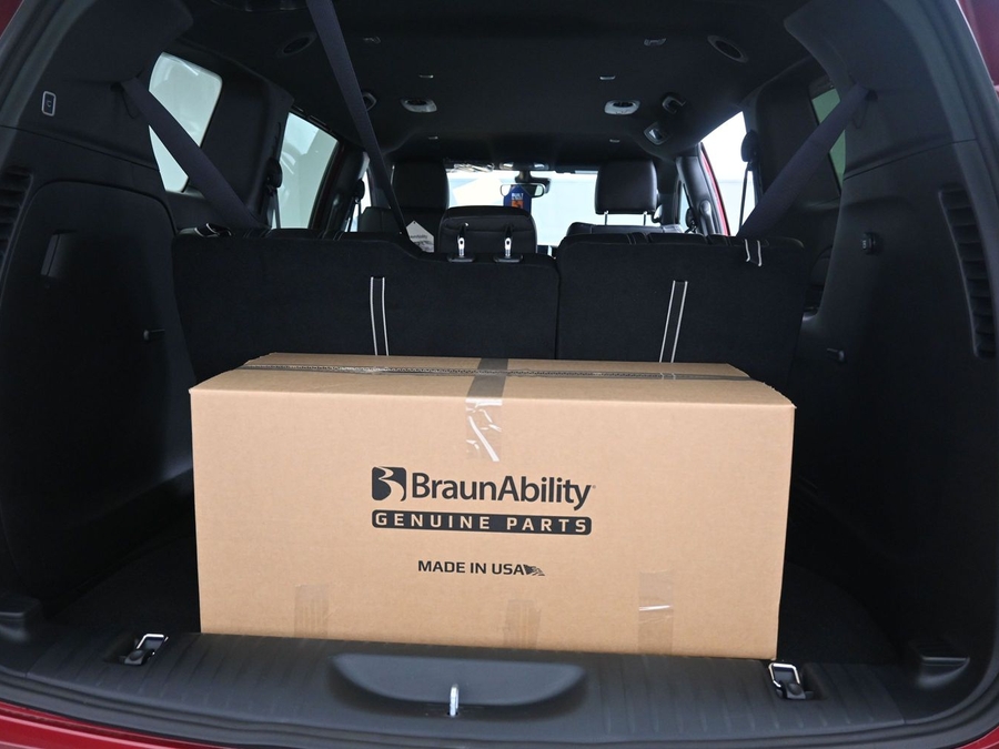 New 2026 Chrysler Pacifica Select Sport - BraunAbility Side Entry In Floor Automatic Ramp