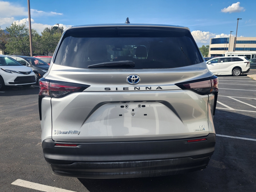 Used 2024 Toyota Sienna Hybrid LE Base - BraunAbility Side Entry Fold Out Automatic Ramp