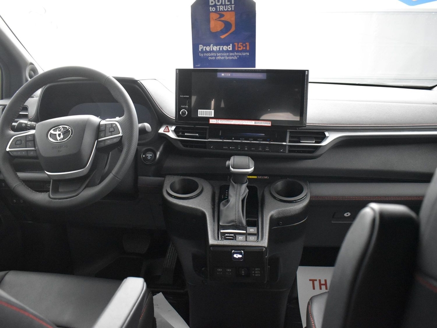 New 2025 Toyota Sienna Hybrid XSE - BraunAbility Side Entry Entry In Floor Automatic Ramp